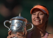 开云-莎拉波娃回归赛场，关键助攻首场状态亮眼，勇士观众沸腾！的简单介绍